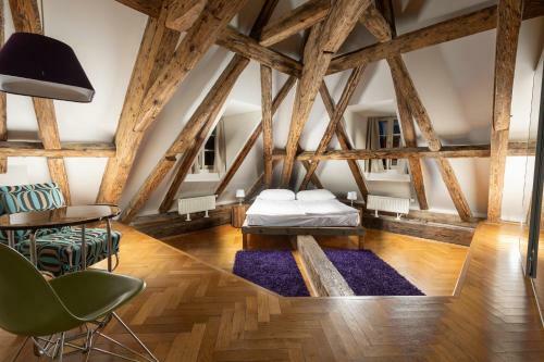 Aparthotel Three Golden Crowns Apartments