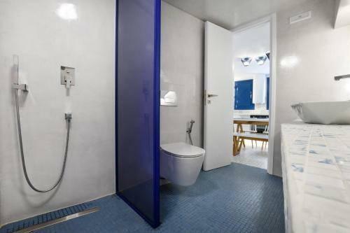 Villa Blue White Residence