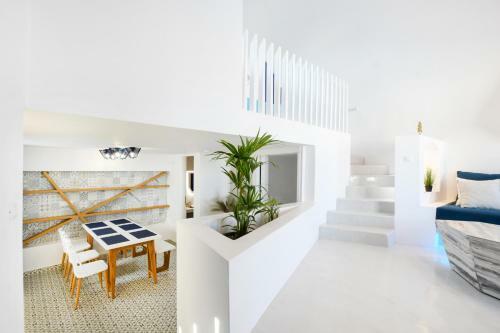 Villa Blue White Residence