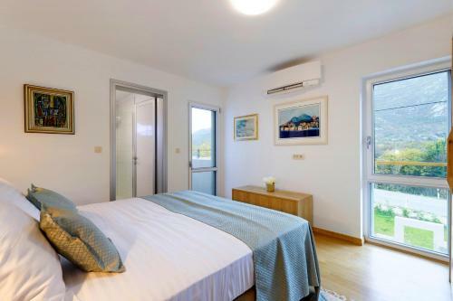 Villa Jure With Heated Pool And Electric Vehicle Station