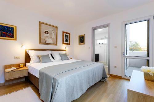 Villa Jure With Heated Pool And Electric Vehicle Station