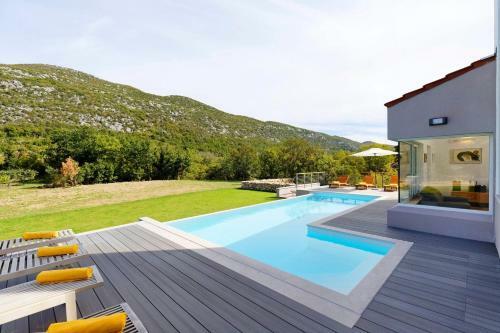 Villa Jure With Heated Pool And Electric Vehicle Station