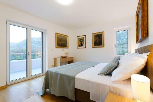 Villa Jure With Heated Pool And Electric Vehicle Station