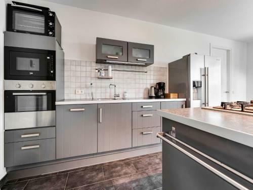 Rural Holiday Home In Zeewolde With Spacious Garden