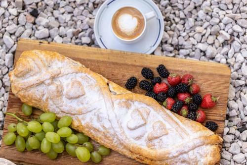 Solaia Hotel & Guesthouse