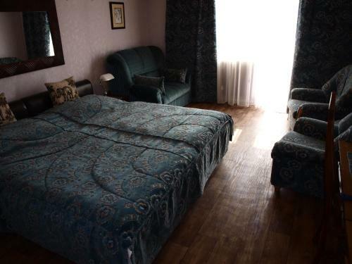 Hostal Angela Hotel