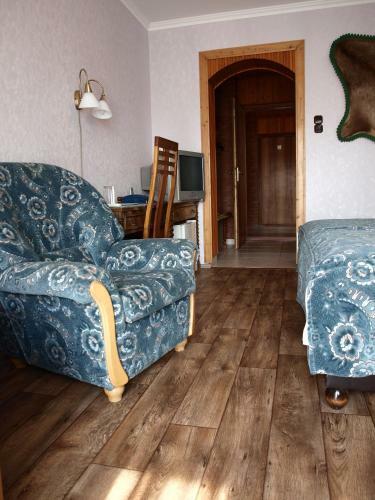 Hostal Angela Hotel