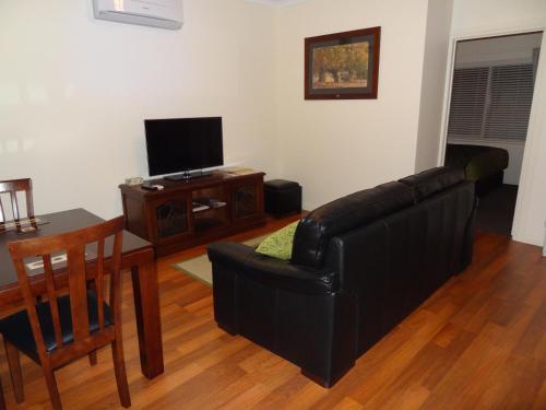 Hahndorf Oak Tree Cottages