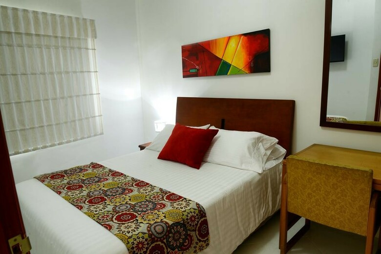 Hotel Prado 34 West