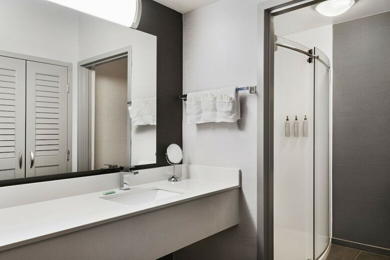 Hotel Courtyard By Marriott Burlington