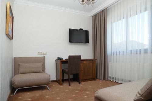 Tavel Hotel & Spa