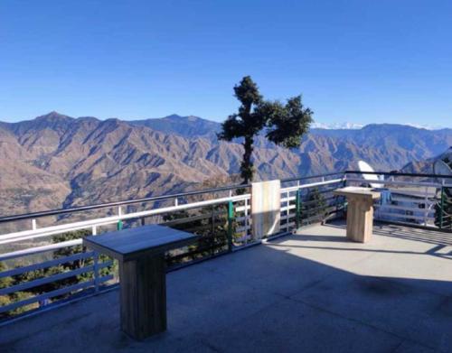 Himalayan View Homestay By Stayapart, Kemptyfall.