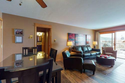 Ski Inn 322
