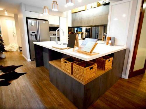 St Johns Apartment 3 Bed 2.5 Bath 2 Carpark Brisbane Cbd