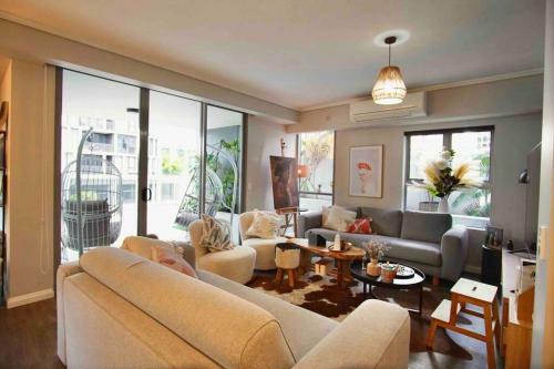 St Johns Apartment 3 Bed 2.5 Bath 2 Carpark Brisbane Cbd