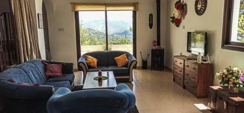 The Lovely Pambonina House With Gorgeous Views