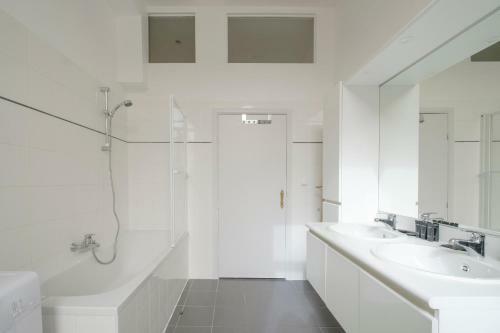 Apartamento Spacious 2 Bedrooms Flat Between Les �tangs D'ixelles And The University
