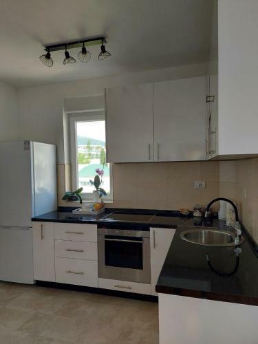 Dix Apartments