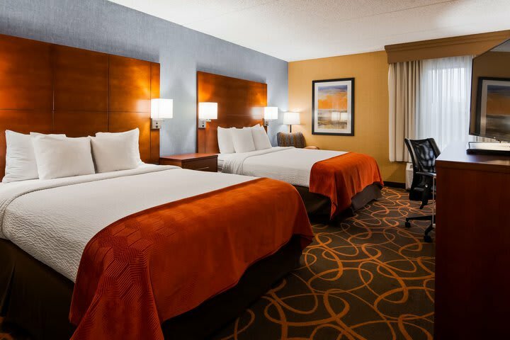 Best Western Plus Fresno Airport Hotel