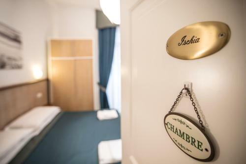Hostal Vomero House
