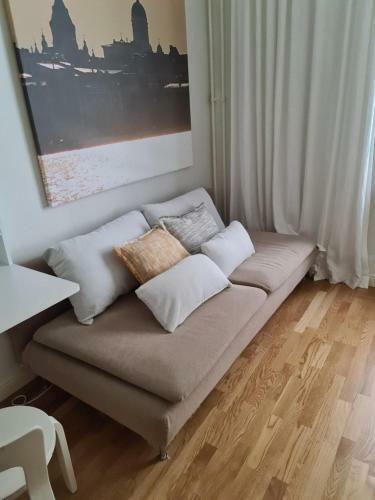 Apartamento 2ndhomes Central 1br Home With Sauna And High Ceilings
