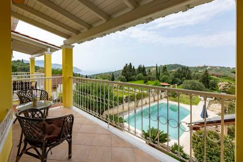 Three Bay Villa Kavvadades