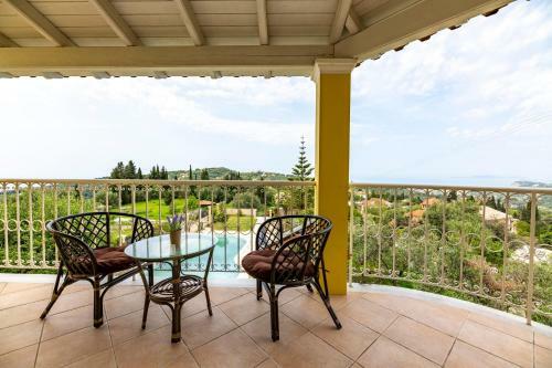 Three Bay Villa Kavvadades