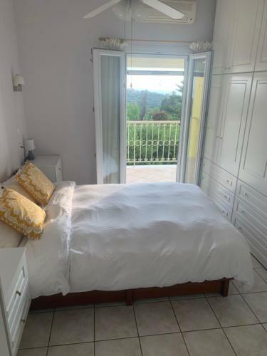 Three Bay Villa Kavvadades