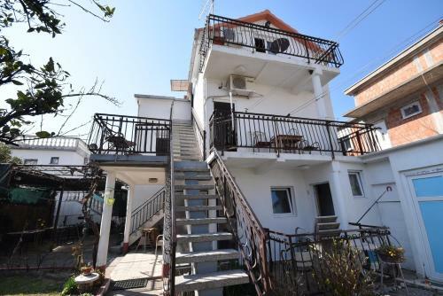 Apartmani Malovic