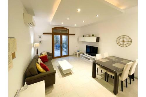 Villa Gee9teen Gozo With Pool Whirlpool