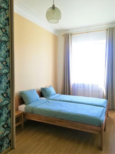 Beach And Park Apartment