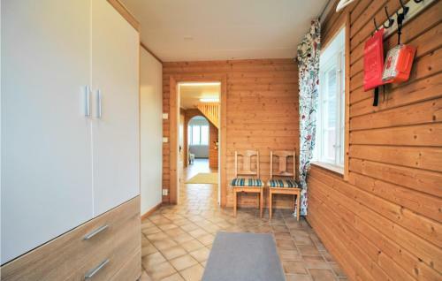 Stunning Home In B�stad With Wifi And 3 Bedrooms