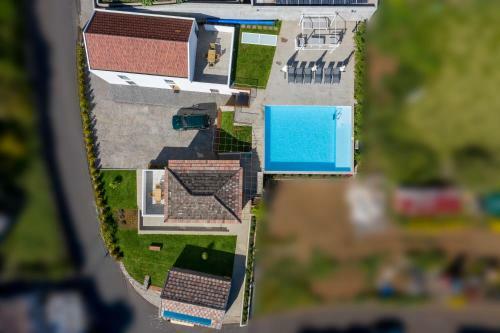 House N�brega