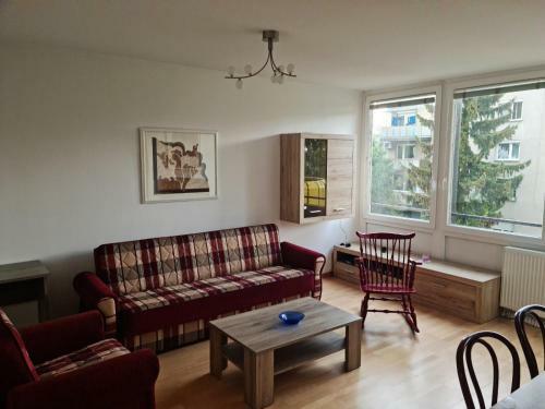 Thomas Apartment 028