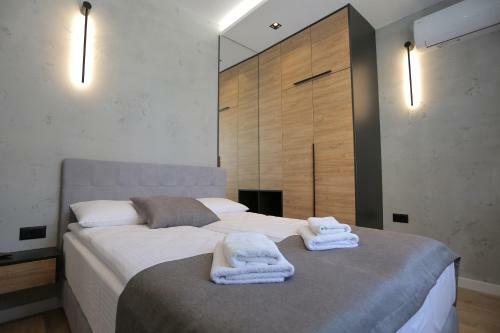 Bonanza Apartments