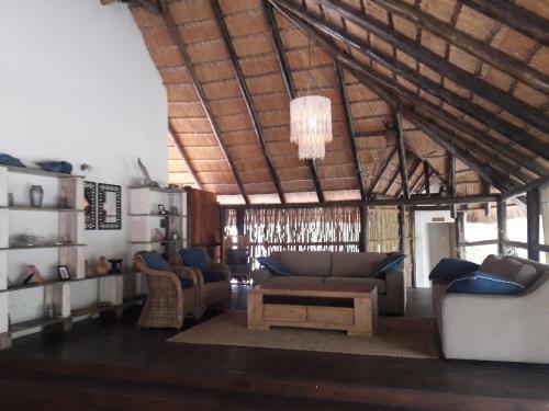 Mochaba Crossing Lodge
