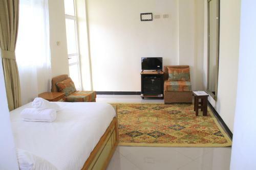 Hostal Avi Guest House