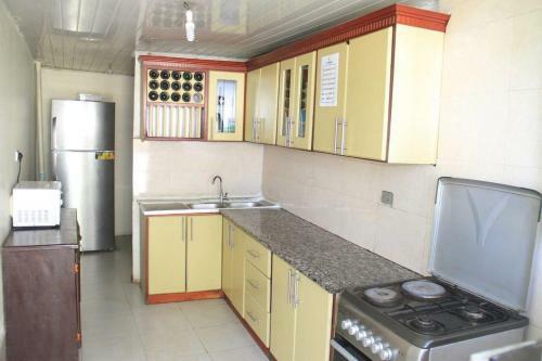 Hostal Avi Guest House
