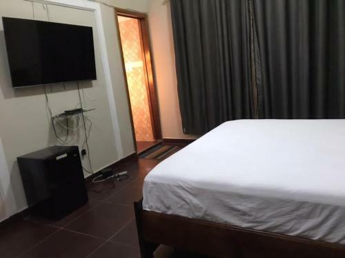 Hostal Charfort Royal Guest House And Hotel