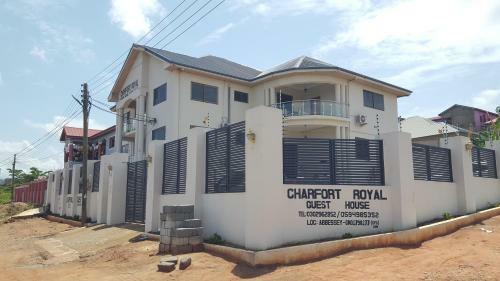 Hostal Charfort Royal Guest House And Hotel