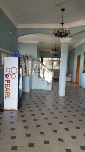 Hostal Charfort Royal Guest House And Hotel
