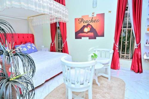 Cheerful 3-bedroom Home In A Family Setting