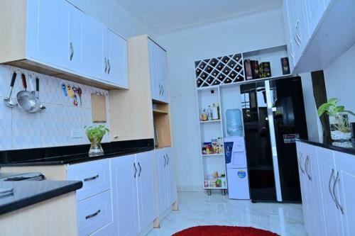 Cheerful 3-bedroom Home In A Family Setting