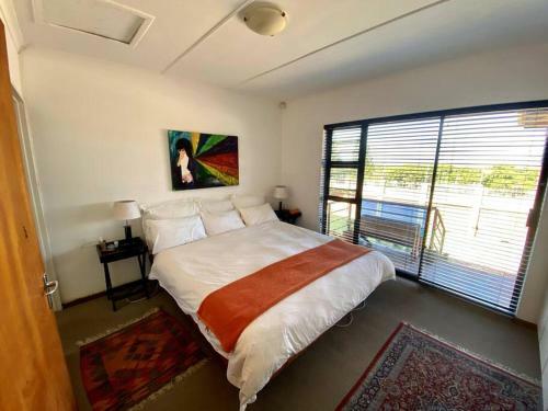 3-bdr Home Across Street From Beach, Supertubes