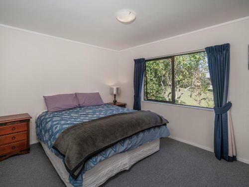 Seashells Bach - Whangamata Holiday Home