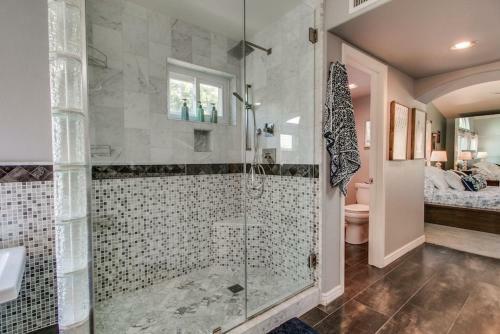 Luxe Scottsdale Home Wpool, Spa, & Tesla Charger