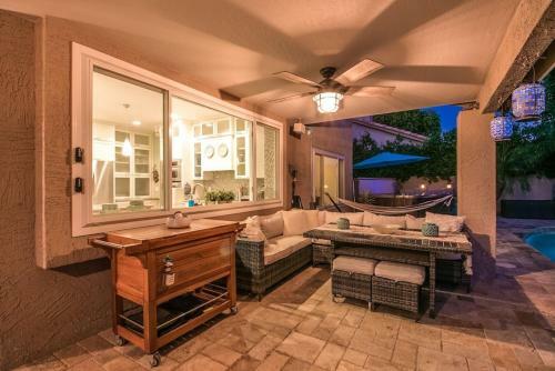 Luxe Scottsdale Home Wpool, Spa, & Tesla Charger