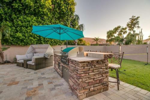 Luxe Scottsdale Home Wpool, Spa, & Tesla Charger