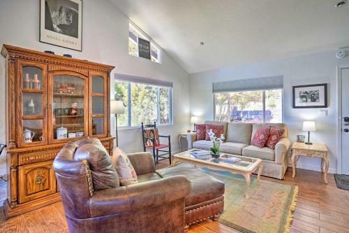 Vibrant Prescott Home Deck, Grill, Near Dtwn