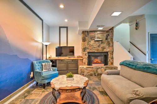 Vibrant Prescott Home Deck, Grill, Near Dtwn